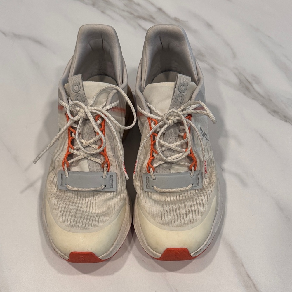 On Running Women’s Cream and Tan Athletic Shoes - Picture 3 of 6